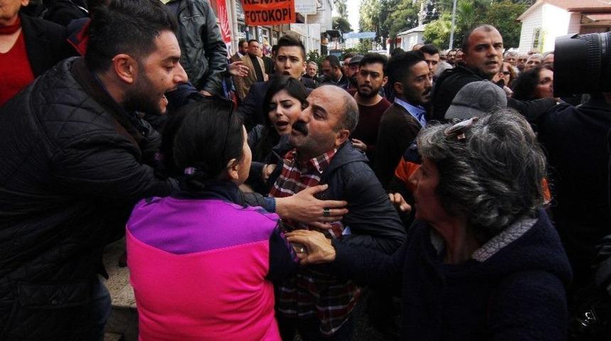 Antalya&rsquo;da Chp&rsquo;nin Devir Teslim T&ouml;reninde Arbede