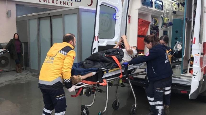 Silahla Yaralandı Telefonu Elinden Bırakmadı