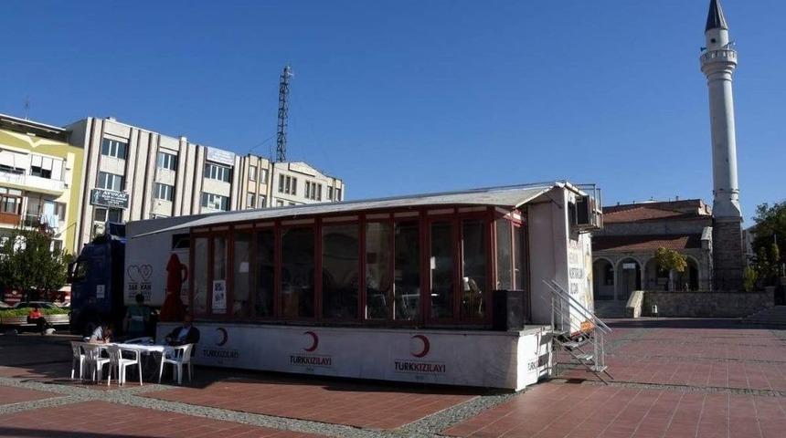 Türk Kızılayı Aliağa’da Bağışçılarını Bekliyor