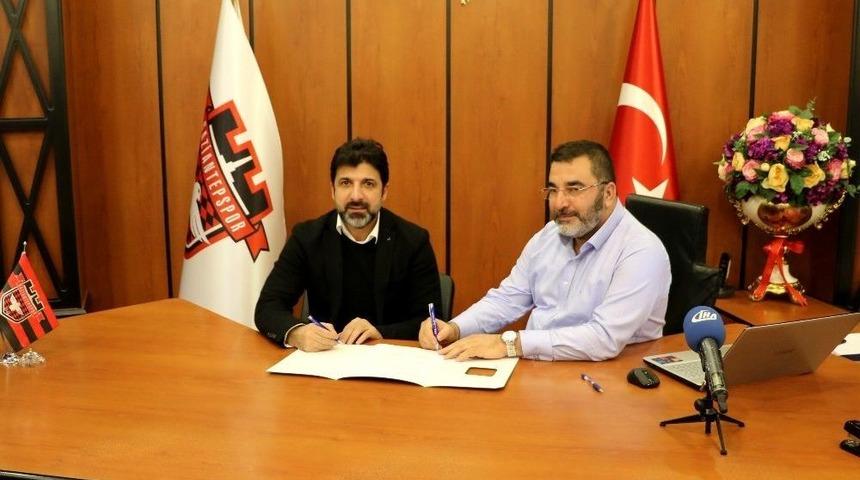 Gaziantepspor, Oktay Derelioğlu İle S&ouml;zleşme İmzaladı