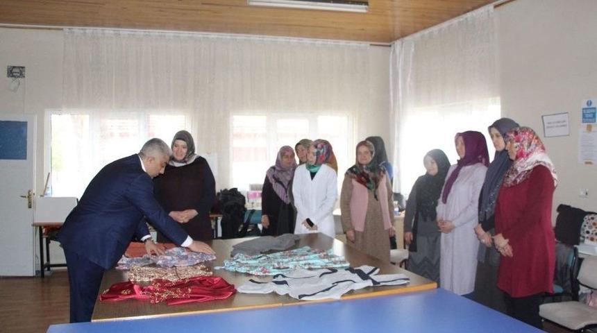 Başkan &Ccedil;alışkan: Kurslarda &Uuml;retilen &Uuml;r&uuml;nler Pazarlanarak Ekonomiye Katkı Sağlanmalı