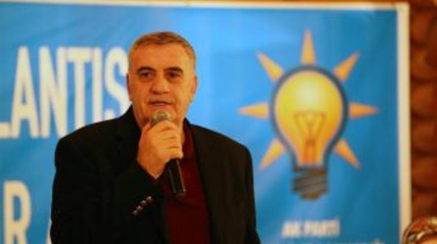 Başkan To&ccedil;oğlu Hendek İl&ccedil;e Teşkilatı&rsquo;nın Toplantısına Katıldı