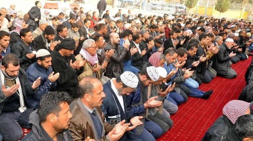 Suriye Sınırında Yağmur Duası