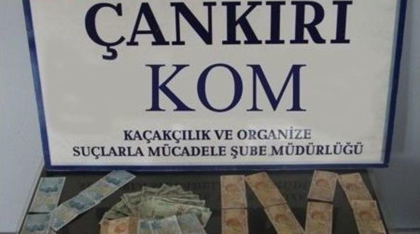 Piyasaya Sahte Para S&uuml;ren 3 Kişi Tutuklandı