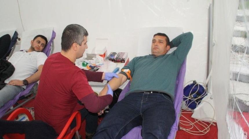 Keşan Ziraat Odası Y&ouml;netiminden Kan Bağışı