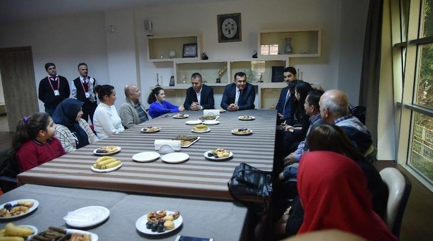 Y&uuml;cel, G&ouml;rme Engellilerle Bir Araya Geldi