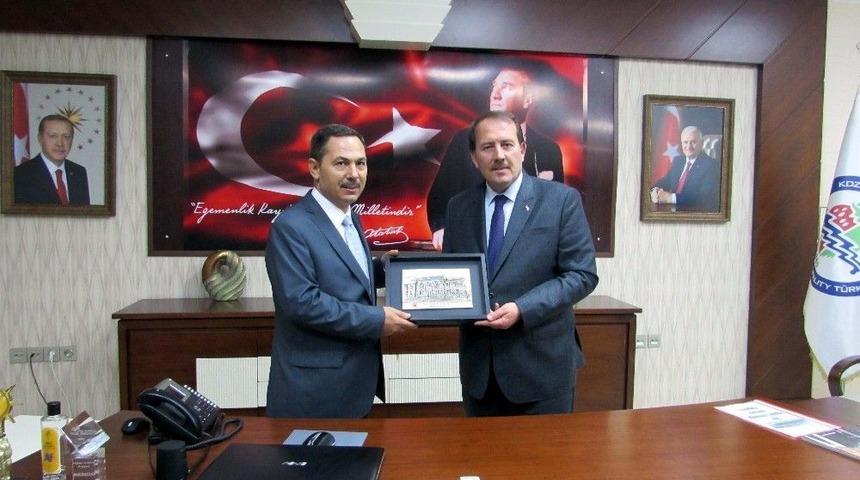 Ak Parti Genel Başkan Yardımcısı Karacan, Uysal&rsquo;ı Ziyaret Etti