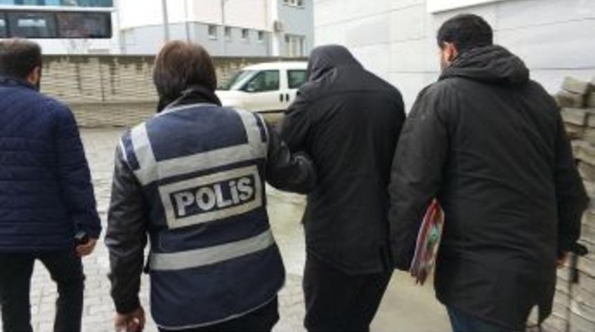 Gezmek İ&ccedil;in 3 Ara&ccedil; &Ccedil;alan 2 Kişi Tutuklandı