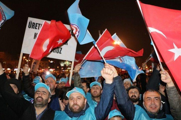 Türk Metal İş Sendikası Üyeleri Demokrasi Meydanında Mess Eylemi Yaptı G5