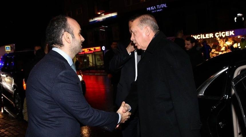 Cumhurbaşkanı Erdoğan, Ziyaret S&ouml;z&uuml; Verdiği Restoranda Yemek Yedi