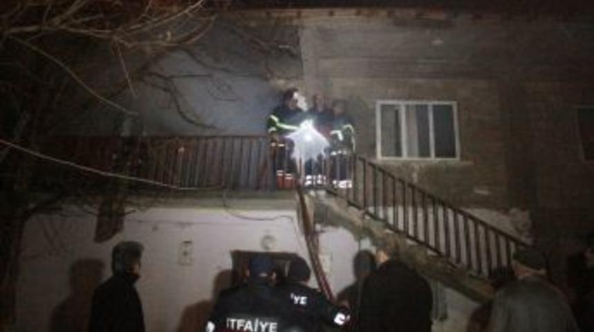 Hakkari&rsquo;de &Ccedil;ıkan Yangın Korku Ve Paniğe Neden Oldu