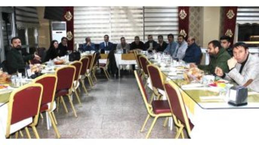 Abb Gazeteciler Gününü Kutladı