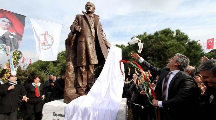 Karşıyaka, Nazım Hikmet&rsquo;i Anıyor