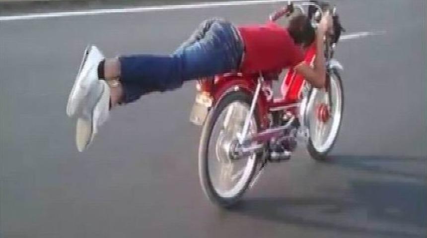 Modifiye Motosiklet İle &Ouml;l&uuml;m&uuml;ne Seyir