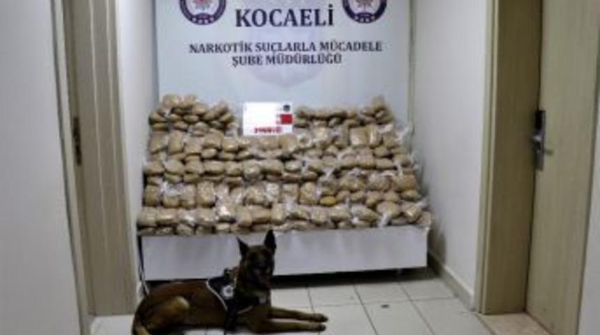 Otob&uuml;s Tavanında 264 Kilogram Eroin Ele Ge&ccedil;irildi