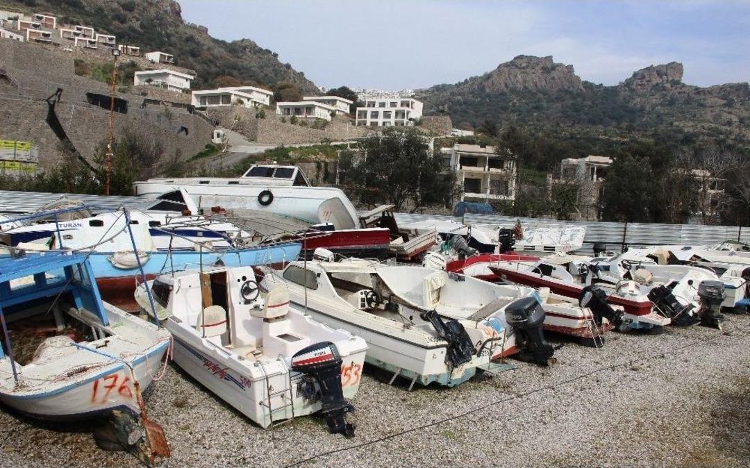 12 Milyon Değerindeki Tekneler &Ccedil;&uuml;r&uuml;meye Terk Edildi