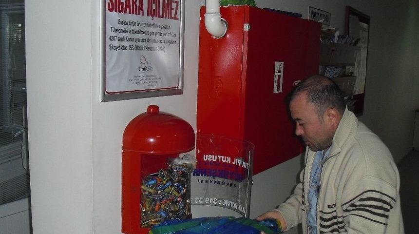 İzmit&rsquo;te Atık Pillerle M&uuml;cadele S&uuml;r&uuml;yor