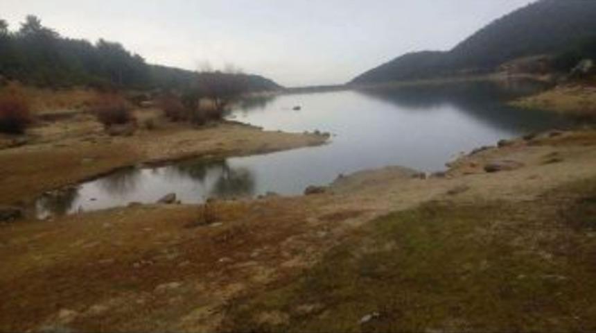 Baraj Ve G&ouml;letlerdeki Su Oranı Hızla D&uuml;ş&uuml;yor