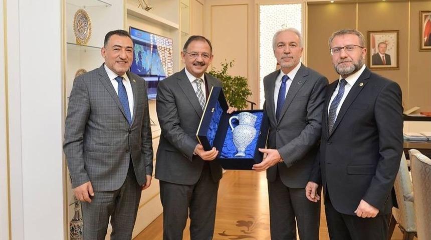 Başkan Sara&ccedil;oğlu&rsquo;ndan Bakan &Ouml;shaseki&rsquo;ye Teşekk&uuml;r Ziyareti