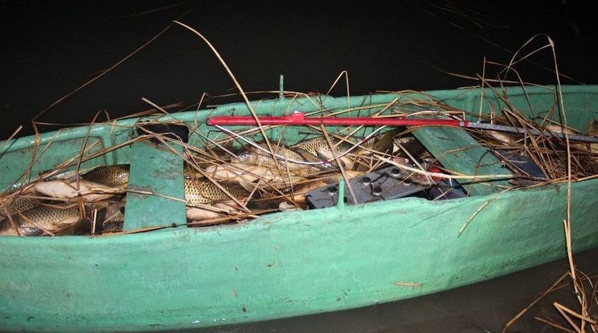 Beyşehir G&ouml;l&uuml;&rsquo;nde Elektroşokla Avcılık Yapanların Ruhsatı İptal Edilecek
