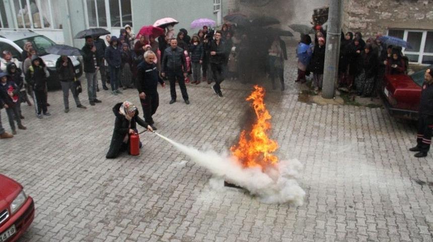 Huğlu Mahallesindeki Evler Yangın T&uuml;pleriyle Donatıldı