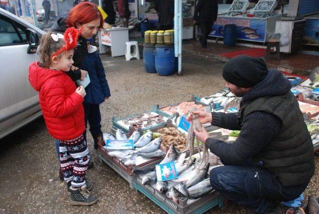 Davullu, Zurnalı Şoksuz Hamsi Kutlaması