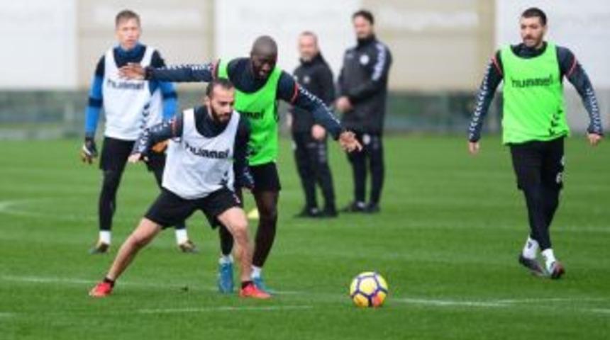 Atiker Konyaspor Taktik Çalıştı