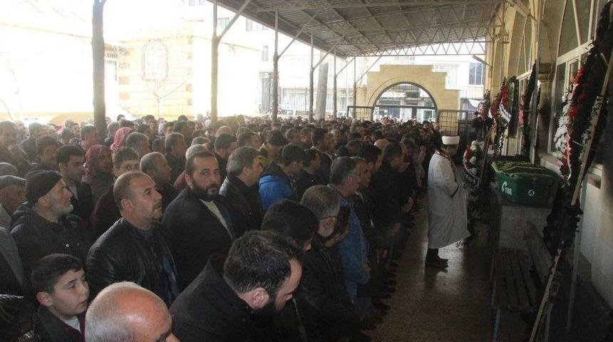 Gazeteci Özkaya’nın Babası Defnedildi