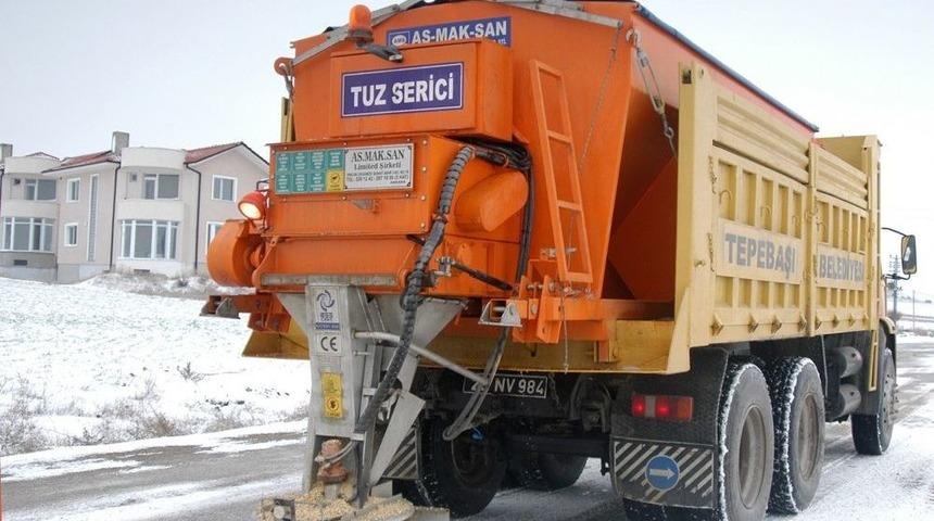 Tepebaşı Belediyesi Kar İle M&uuml;cadeleye Hazır