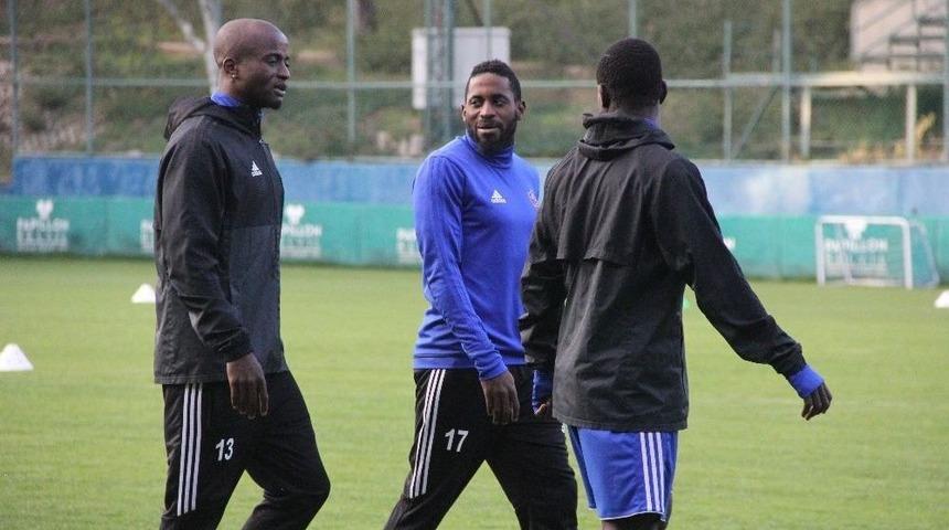 Karab&uuml;kspor, Kamp &Ccedil;alışmaları Sona Eriyor