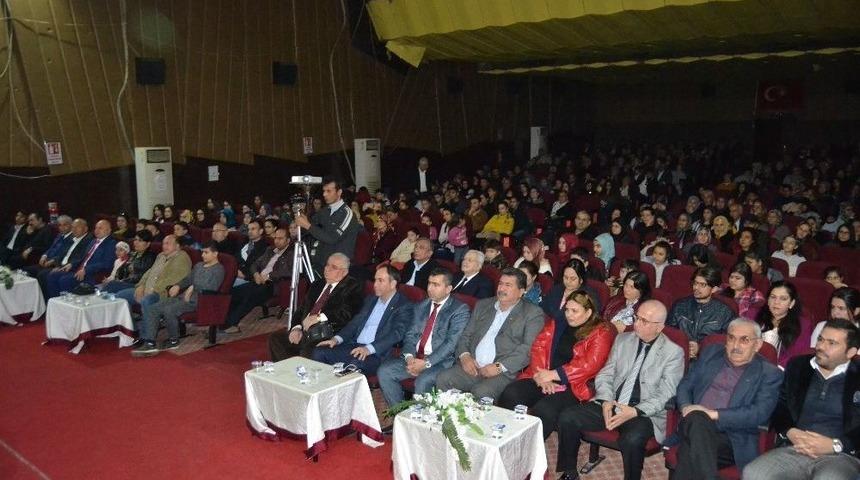 C&uuml;cenoğulları Derneği&rsquo;nden &ldquo;bu Vatan Hepimizin&rdquo; Adlı Tiyatro G&ouml;sterisi