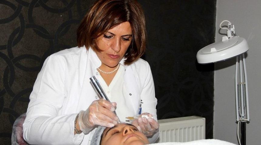 Eslamer&rsquo;de Dermapen Tedavisi