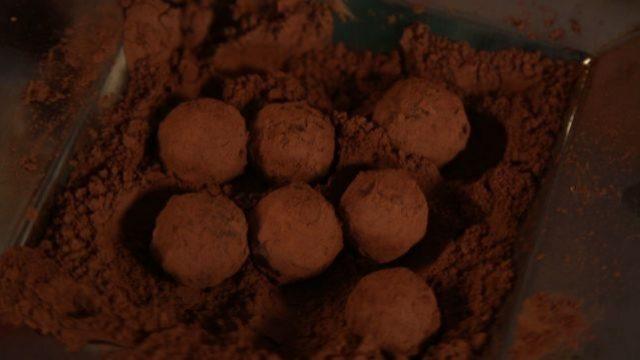 Evde çikolata nasıl yapılır?