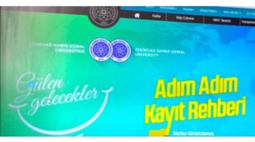 &Uuml;niversitenin Fet&ouml; Liderini &Ccedil;ağrıştıran Sloganına G&ouml;zaltı