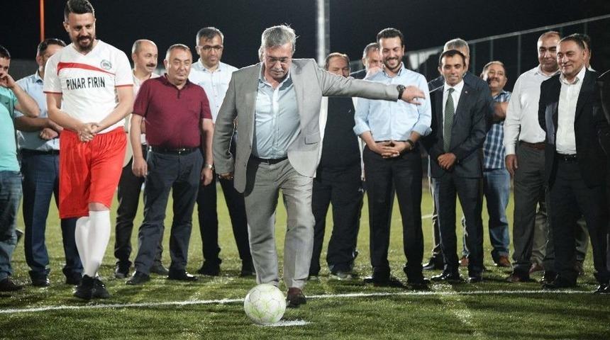 Pursaklar&rsquo;da Esnafların Tatlı Rekabeti Yeşil Sahalara Taşındı