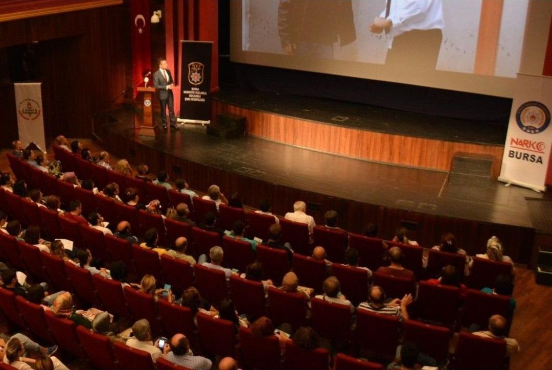 Okul &Ouml;ncesi, &Ouml;ğretmenlere Uyuşturucuya Karşı Eğitim