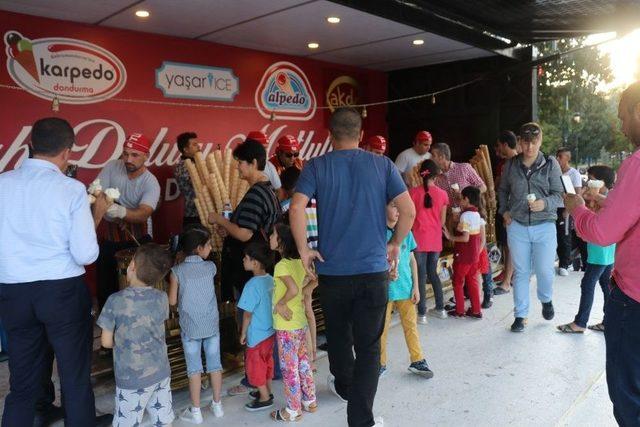 Gaziantep’te Maraş Dondurması Keyfi