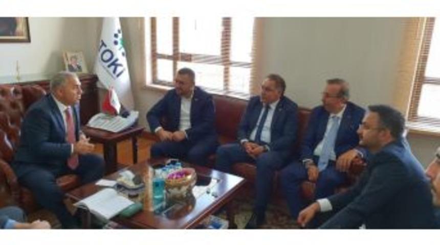 Ak Parti Nevşehir Heyeti Toki Başkanı Turan İle Yatırımları Değerlendirdi