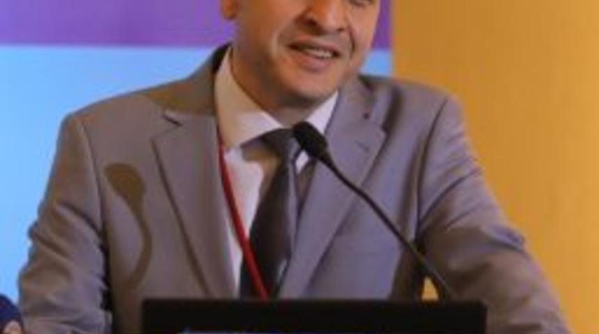 Erü Rektörü Çalış, İlk Rektör Yardımcısı Atamasını Yaptı