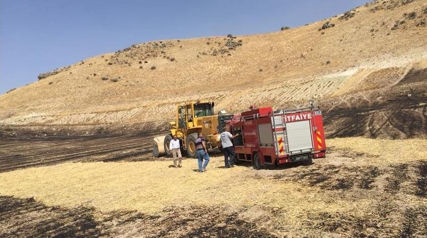 Develi&rsquo;de Anız Yangını