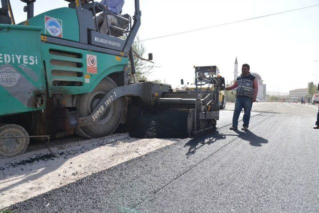 Melikgazi’de Asfalt Çalışmaları Devam Ediyor