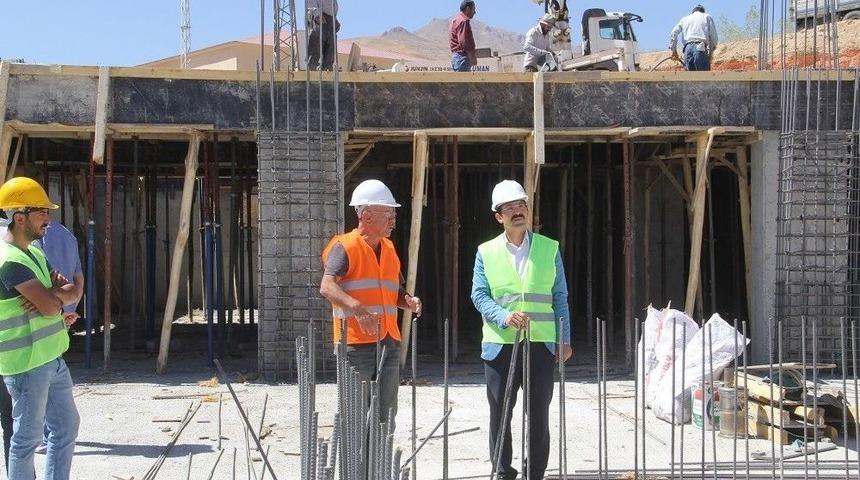 Başkan Vekili &Ouml;zt&uuml;rk İnşaat &Ccedil;alışmalarını Yerinde İnceledi