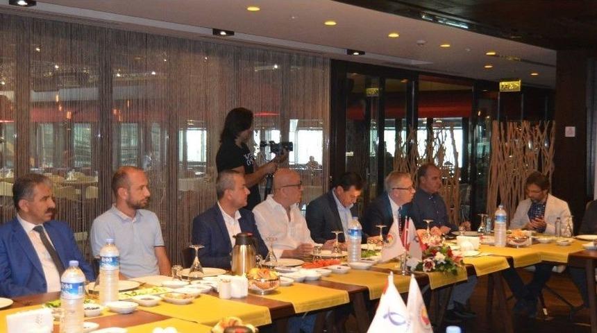 İnşaat Firmaları Taleplerini Dile Getirdi