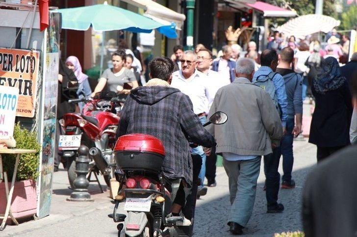 Yaya Yollarında Bisikletli Sıkıntısı G3