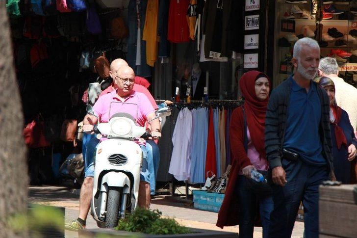 Yaya Yollarında Bisikletli Sıkıntısı G4