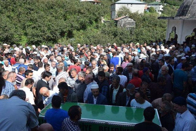 Giresun’daki Kazada Hayatını Kaybedenler Toprağa Verildi