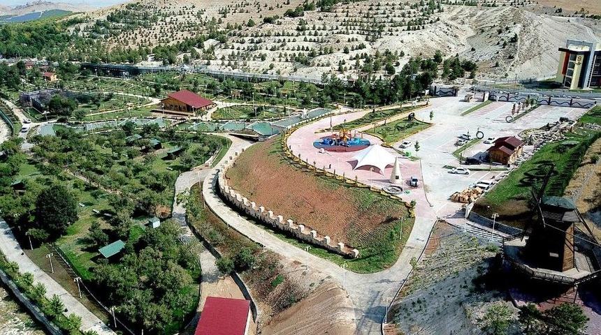 Doğal Yaşam Parkı Ve Hayvanat Bah&ccedil;esi Yakında A&ccedil;ılıyor