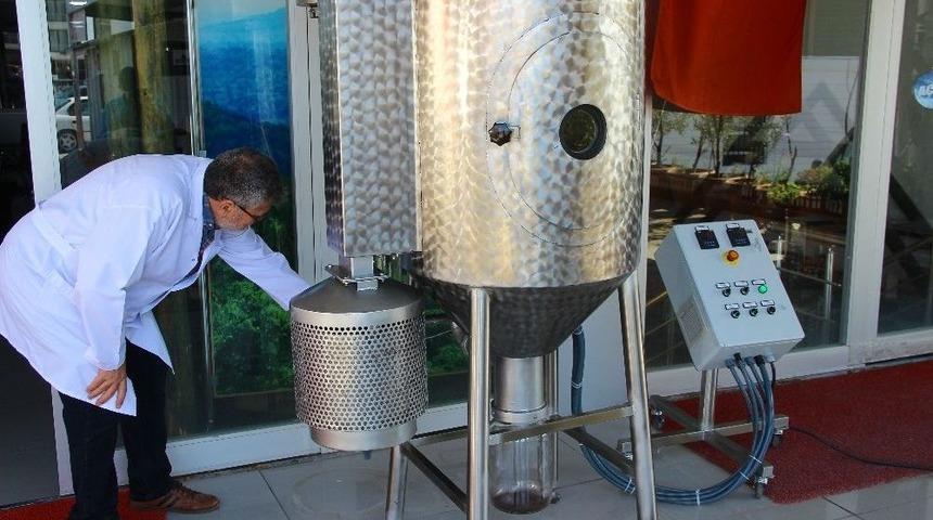 100 Bin Dolara İthal Edilen Makineyi 60 Bin Liraya T&uuml;rkiye&rsquo;de &Uuml;retti