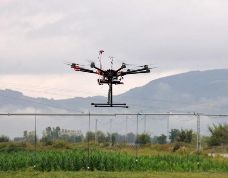 Rektör Bilgiç Traktörle Hasat Yaptı G3