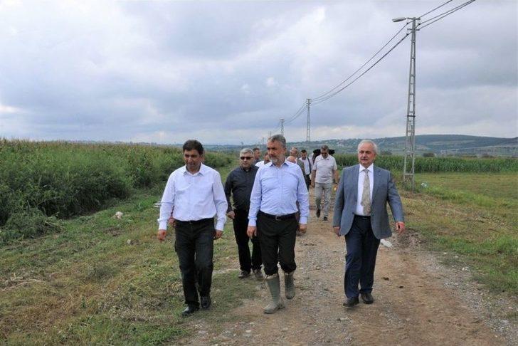 Rektör Bilgiç Traktörle Hasat Yaptı G4